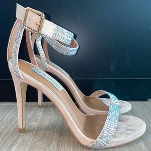 Steven Madden Sparkly Nude Heels Size 6